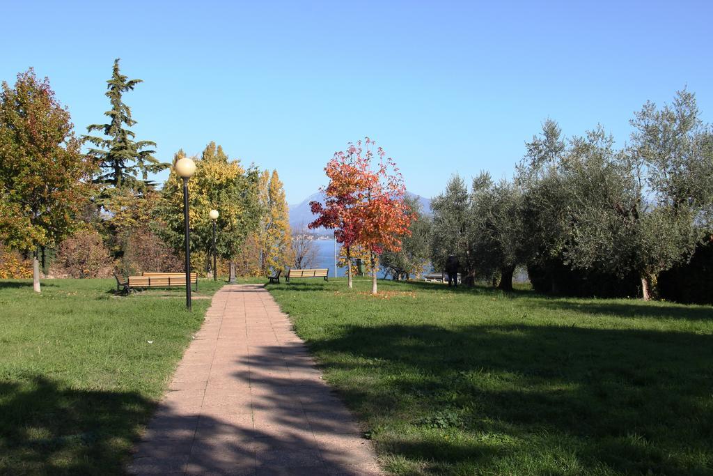 Antico Borgo Leilighet Desenzano del Garda Rom bilde